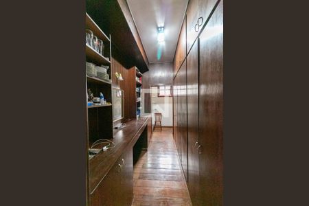 Closet de casa para alugar com 3 quartos, 530m² em Santa Lúcia, Belo Horizonte
