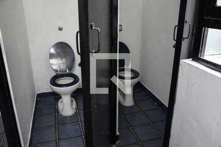Casa para alugar com 176m², 2 quartos e 1 vaga Casa para alugar com 176m², 2 quartos e 1 vagaBanheiro