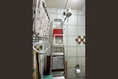 Apartamento à venda com 122m², 3 quartos e 1 vaga Apartamento à venda com 122m², 3 quartos e 1 vagaBanheiro de serviço