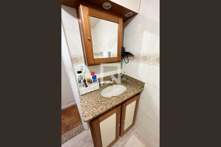 Apartamento à venda com 122m², 3 quartos e 1 vaga Apartamento à venda com 122m², 3 quartos e 1 vagaBanheiro Social