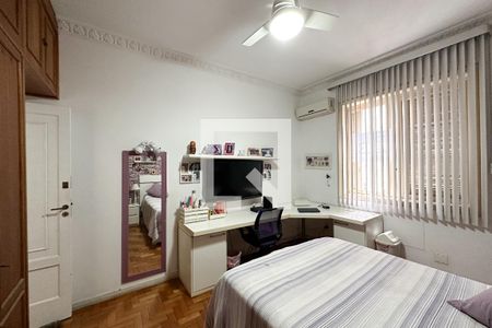 Quarto 1 de apartamento à venda com 3 quartos, 122m² em Copacabana, Rio de Janeiro