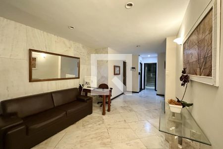 Apartamento à venda com 122m², 3 quartos e 1 vaga Apartamento à venda com 122m², 3 quartos e 1 vagaEntrada