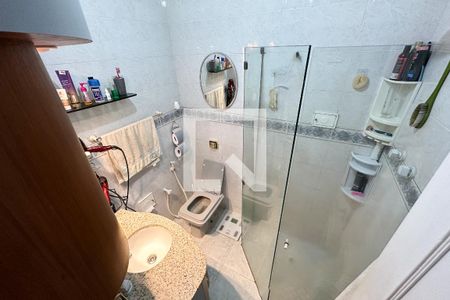 Apartamento à venda com 122m², 3 quartos e 1 vaga Apartamento à venda com 122m², 3 quartos e 1 vagaBanheiro da Suíte