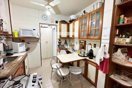 Apartamento à venda com 122m², 3 quartos e 1 vaga Apartamento à venda com 122m², 3 quartos e 1 vagaCozinha