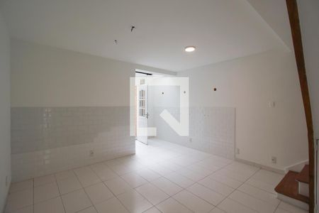 Sala de casa para alugar com 2 quartos, 140m² em Vila Olímpia, São Paulo