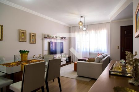 Sala de casa de condomínio à venda com 3 quartos, 196m² em Vila Campestre, São Paulo