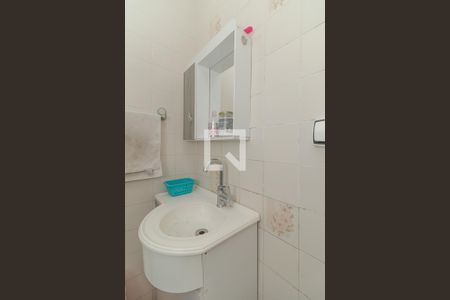 Casa à venda com 99m², 3 quartos e 2 vagasBanheiro