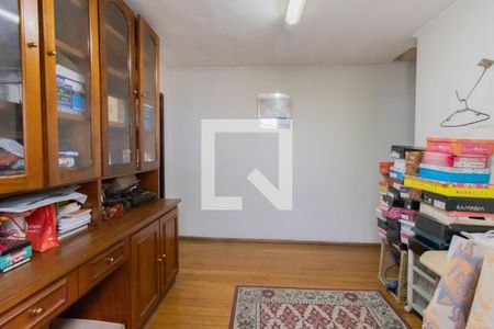 Casa à venda com 200m², 4 quartos e 2 vagas Casa à venda com 200m², 4 quartos e 2 vagasEscritório