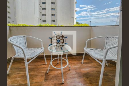 Sala de apartamento para alugar com 2 quartos, 120m² em Jardim Astúrias, Guarujá