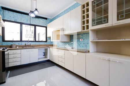 Apartamento à venda com 140m², 3 quartos e 2 vagasCozinha