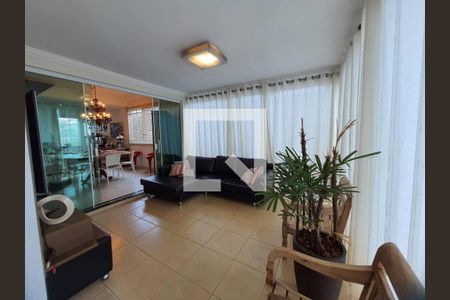 Casa para alugar com 4 quartos, 400m² em Jardim Karaíba, Uberlândia