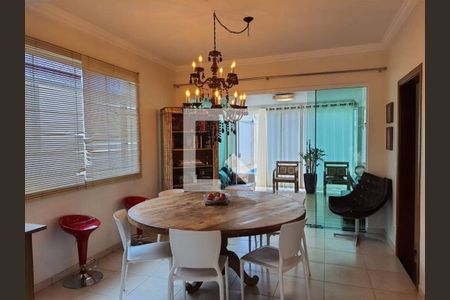 Casa para alugar com 4 quartos, 400m² em Jardim Karaíba, Uberlândia