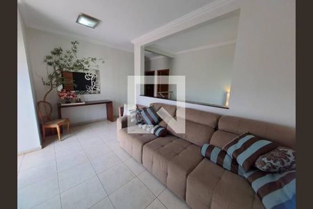 Casa para alugar com 4 quartos, 400m² em Jardim Karaíba, Uberlândia