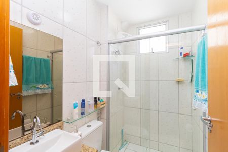 Banheiro de apartamento à venda com 2 quartos, 45m² em Fernão Dias, Belo Horizonte
