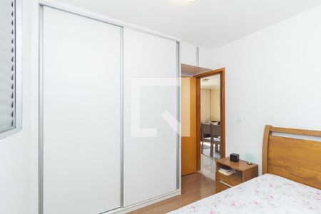 Quarto 1 de apartamento à venda com 2 quartos, 45m² em Fernão Dias, Belo Horizonte