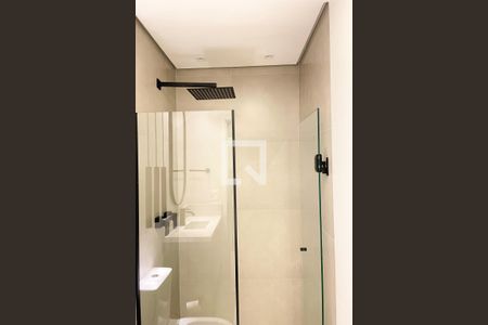 Banheiro de apartamento para alugar com 1 quarto, 35m² em Pinheiros, São Paulo