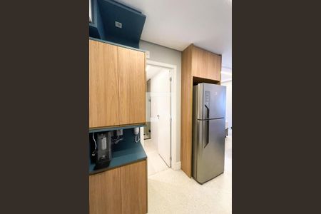 Cozinha de apartamento para alugar com 1 quarto, 35m² em Pinheiros, São Paulo