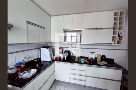Apartamento à venda com 75m², 2 quartos e 1 vagaCozinha - Armários