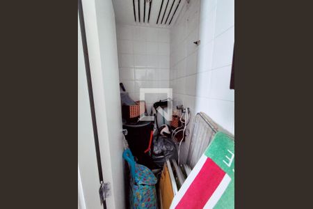 Apartamento à venda com 75m², 2 quartos e 1 vagaBanheiro de serviço