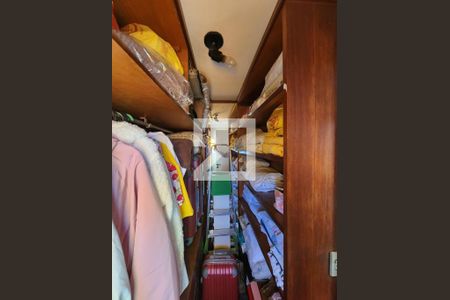 Suíte - Closet de casa à venda com 5 quartos, 350m² em Vila Butantã, São Paulo