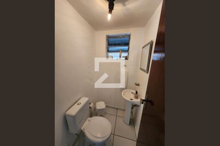 Casa à venda com 350m², 5 quartos e 2 vagasClinica - Banheiro
