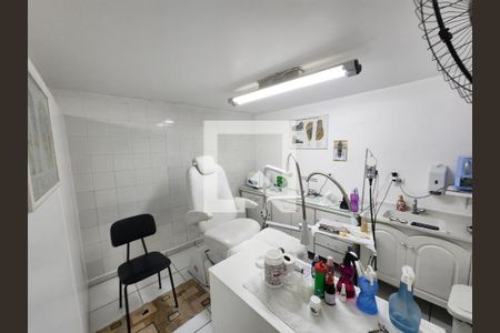 Casa à venda com 350m², 5 quartos e 2 vagasClinica