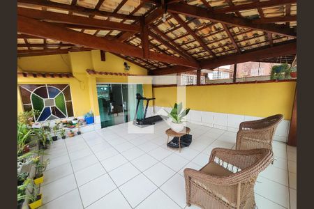 Casa à venda com 350m², 5 quartos e 2 vagasVaranda