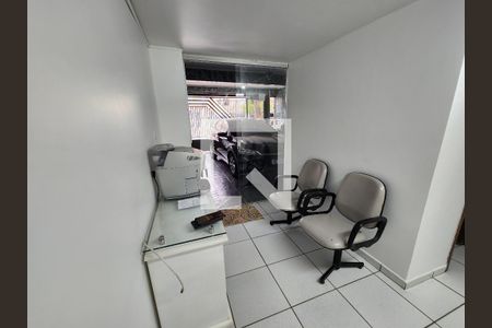 Casa à venda com 350m², 5 quartos e 2 vagasClinica - Banheiro