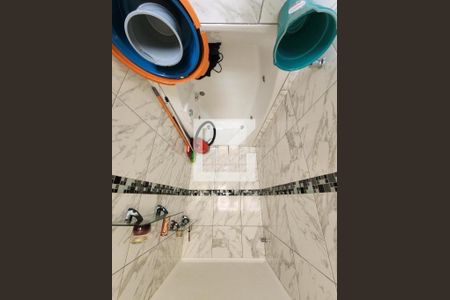 Casa à venda com 350m², 5 quartos e 2 vagasBanheiro da Suíte