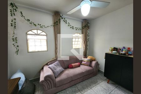 Casa à venda com 350m², 5 quartos e 2 vagasQuarto 2 - sala