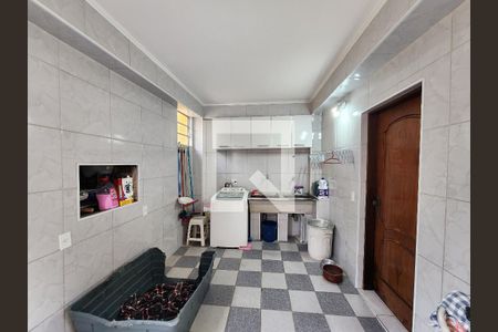 Casa à venda com 350m², 5 quartos e 2 vagasÁrea de Serviço