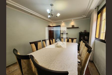 Casa à venda com 350m², 5 quartos e 2 vagasCopa