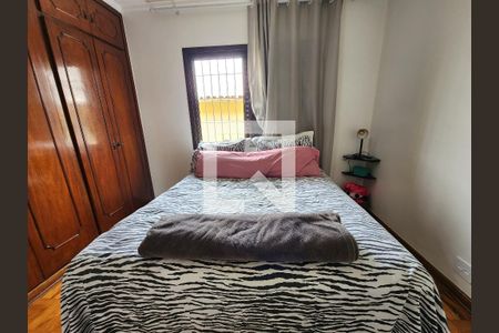 Casa à venda com 350m², 5 quartos e 2 vagasQuarto 2