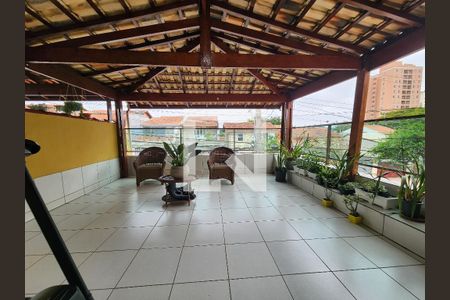 Casa à venda com 350m², 5 quartos e 2 vagasVaranda