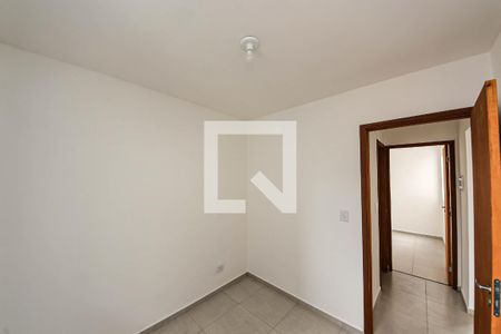 Quarto 1 de apartamento para alugar com 2 quartos, 34m² em Vila Elze, São Paulo