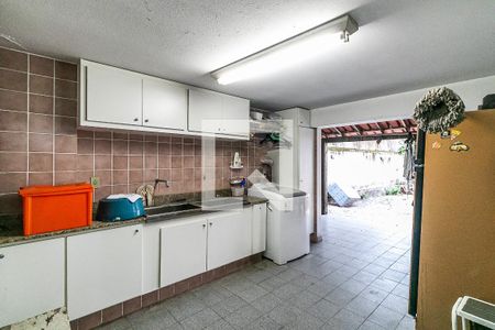 Casa à venda com 231m², 3 quartos e 2 vagas Casa à venda com 231m², 3 quartos e 2 vagasÁrea de Serviço