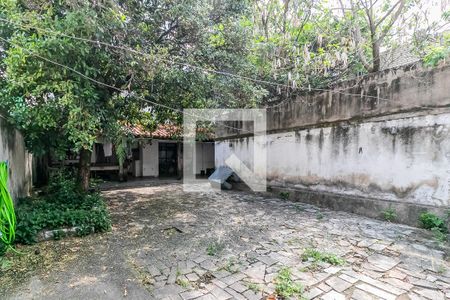 Casa à venda com 231m², 3 quartos e 2 vagas Casa à venda com 231m², 3 quartos e 2 vagasQuintal