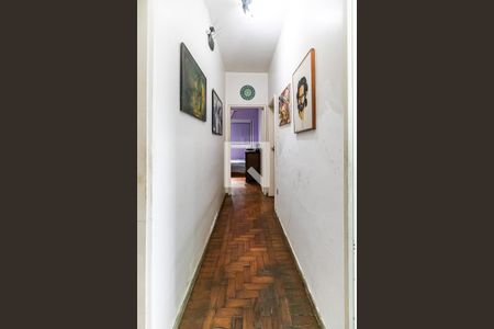 Casa à venda com 231m², 3 quartos e 2 vagas Casa à venda com 231m², 3 quartos e 2 vagasCorredor