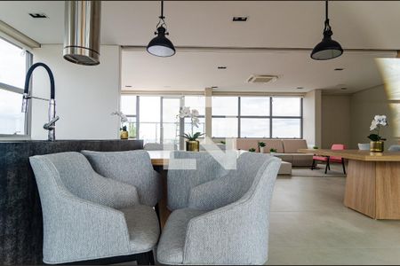 Apartamento à venda com 84m², 2 quartos e 1 vagaÁrea comum 