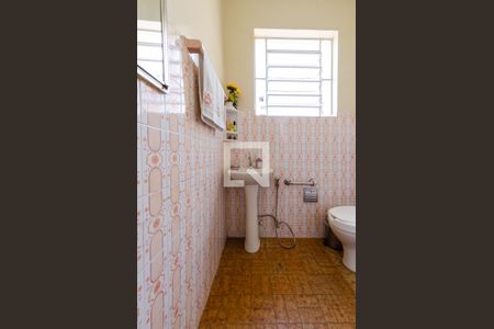 Casa à venda com 127m², 3 quartos e 4 vagasBanheiro