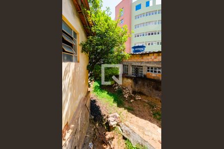 Casa à venda com 127m², 3 quartos e 4 vagasQUintal