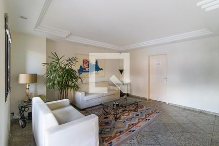 Apartamento à venda com 218m², 3 quartos e 3 vagasÁrea comum - Hall social