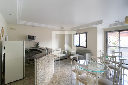 Apartamento à venda com 218m², 3 quartos e 3 vagasÁrea comum - Salão de festas