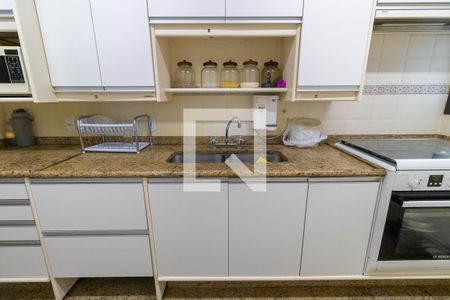 Apartamento à venda com 218m², 3 quartos e 3 vagasCozinha