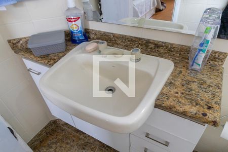 Apartamento à venda com 218m², 3 quartos e 3 vagasBanheiro da suíte 2