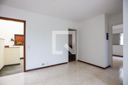 Sala de apartamento para alugar com 2 quartos, 65m² em Parque São George, Cotia