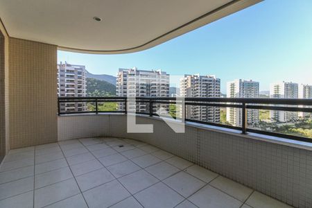 Varanda de apartamento para alugar com 4 quartos, 124m² em Barra da Tijuca, Rio de Janeiro