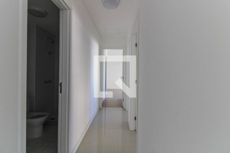 Corredor de apartamento para alugar com 3 quartos, 117m² em Barra da Tijuca, Rio de Janeiro