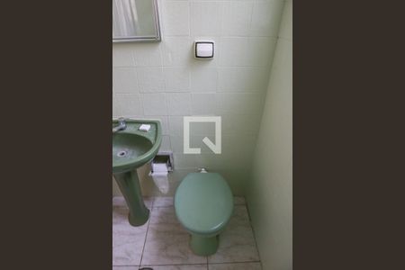 Casa à venda com 148m², 3 quartos e 1 vaga Casa à venda com 148m², 3 quartos e 1 vagaBanheiro Social 1