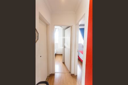Corredor de apartamento à venda com 2 quartos, 60m² em Santa Inês, Belo Horizonte